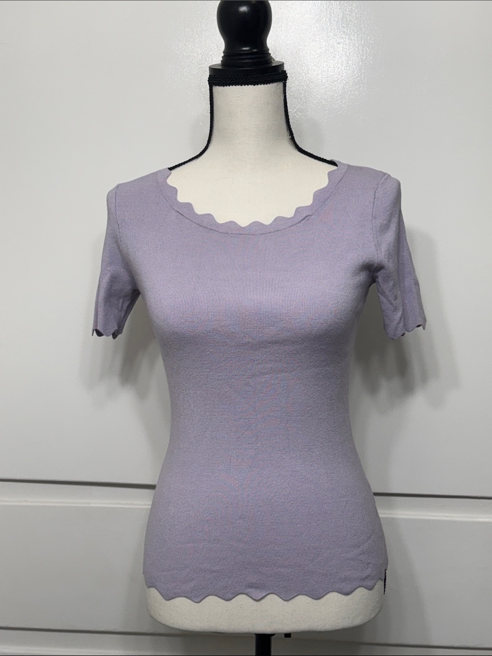 NWT Premise Lilac Scallop-Edge Short Sleeve Top